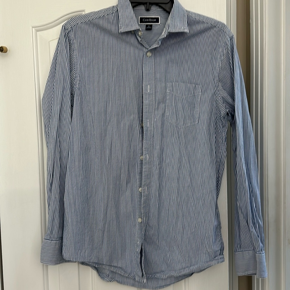 Club Room men’s button down shirt, size Small